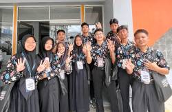 OPTIMIS RAIH PODIUM ! SMAN 8 TANJABTIM LOLOS KE FINAL LCC EMPAT PILAR MPR RI DI JAMBI