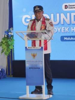 Bupati, Maluku Tengah Zulkarnain Awat Amir Mengajak Masyarakat Untuk Berkebun, Ajakan Ini Disampaikan Saat Groundbreaking Pabrik Kelapa - Pala