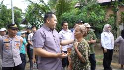 Sambangi Korban Banjir Selango, Bupati M. Syukur: Bapak Ibu Tidak Sendirian