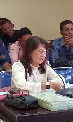 3 MILIAR SUDAH DI SALURKAN KE TIGA MARGA, WAEL NURLATU DAN BESAN PERNYATAN HELENA SAAT RAPAT DI DPRD BURU