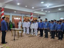 Segarkan Birokrasi, Bupati M. Syukur Lantik 80 Pejabat Eselon III dan IV