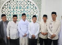 Kapolda Aceh Salat Idul Adha di Masjid Raya Baiturrahman dan Serahkan Satu Ekor Sapi Untuk Qurban