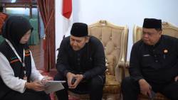 Dukung Akurasi Data Nasional, Bupati M. Syukur Responden Pertama Sensus Ekonomi Tahun 2026 Di Merangin