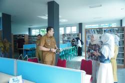 Sidak Dua OPD, Bupati M. Syukur Apresiasi Fasilitas Perpustakaan Daerah: Bersih dan Nyaman