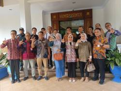 Wakili Bupati Merangin, Sekda Zulhifni Pimpin Diskusi Bersama Tim Penilai Pendahuluan (Pra-Revalidasi) Kawasan Geopark Merangin Jambi