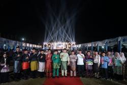Bupati Merangin M. Syukur Resmi Tutup MTQH Ke-52 Kabupaten Merangin. Tuan Rumah Sungai Manau Raih Juara Umum