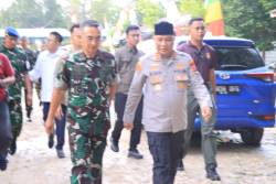 Kapolda Aceh dan Pangdam Iskandar Muda Takziah ke Rumah Duka Pratu Galuh Nugraha, Wujud Penghormatan dan Soliditas TNI–Polri
