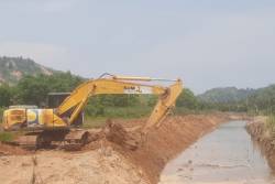 Kerahkan 11 Unit Alat Berat di Kecamatan Tukka Untuk Percepatan Pemulihan Infrastruktur