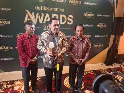 Bupati H M Syukur Raih Penghargaan detikSumatera Awards 2026