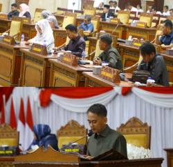 Ketua Fraksi Gerindra Tanjabtim, Ambo Acok: Desak Peningkatan Jalan Lintas Sadu "Ini Nyawa Kedua Masyarakat Sekitar"
