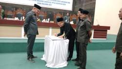 BANGGAR DPRD BURU DAN TAPD BAHAS RANCANGAN KUA-PPS 2027 BELANJA DAERAH RP 709, 5 MILIAR DISETUJUI