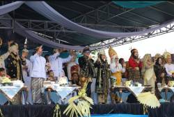 Helaran Karnaval Budaya “Tumapak ka Jaman Baheula: Napak Tilas Kuningan” Pukau Ribuan Mata