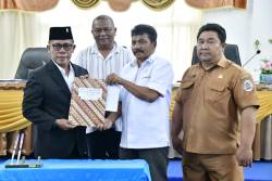 Hadiri Penandatangan Nota Kesepakatan KUA PPAS, Bupati Tapteng : APBD 2027 Harus Jadi Solusi Nyata dan Pulihkan Daerah Pascabencana