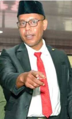 FANDI ASHARI WAEL ANAK DARI RAJA M. FUAD WAEL SAYA MENERUSKAN AMANAH LELUHUR