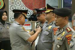 Kapolda dan Wakapolda Aceh Dianugerahi Pin Emas Kapolri