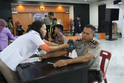 Sambut Hari Jadi ke-75 Humas Polri, Polres Sibolga Gelar Donor Darah Bersama RSU FL Tobing