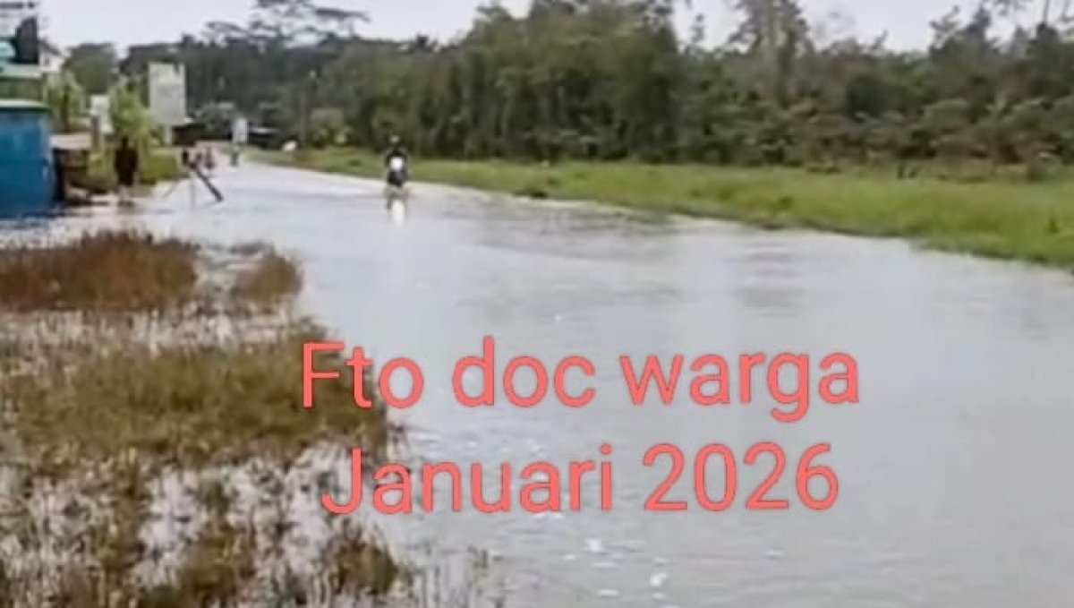 Masyarakat Kelurahan Rano Kesal Jalan PetroChina-Simpang Garuda, Seperti Aliran Sungai, Perusahaan & Pemda Terkesan Tutup Mata