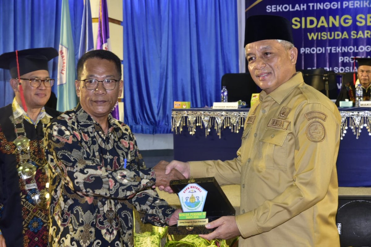 Sekdakab Tapanuli Tengah Hadiri Acara Wisuda STPK Matauli Angkatan IV Tahun 2026