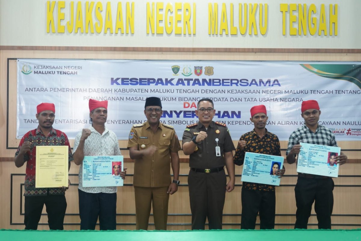 Pemerintah Kabupaten Maluku Tengah Sahkan Legalitas Organisasi dan Dokumen Kependudukan Warga Nuaulu