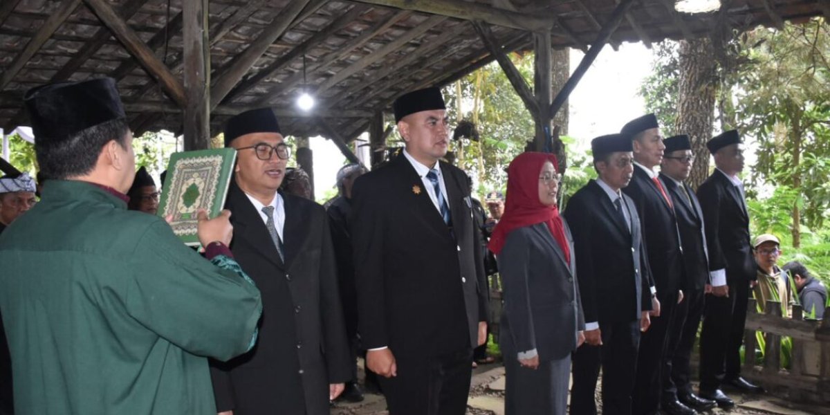 Bupati Kuningan, Dian Rachmat Yanuar, Melantik Pejabat Pimpinan Tinggi Pratama di Lingkungan Pemerintah