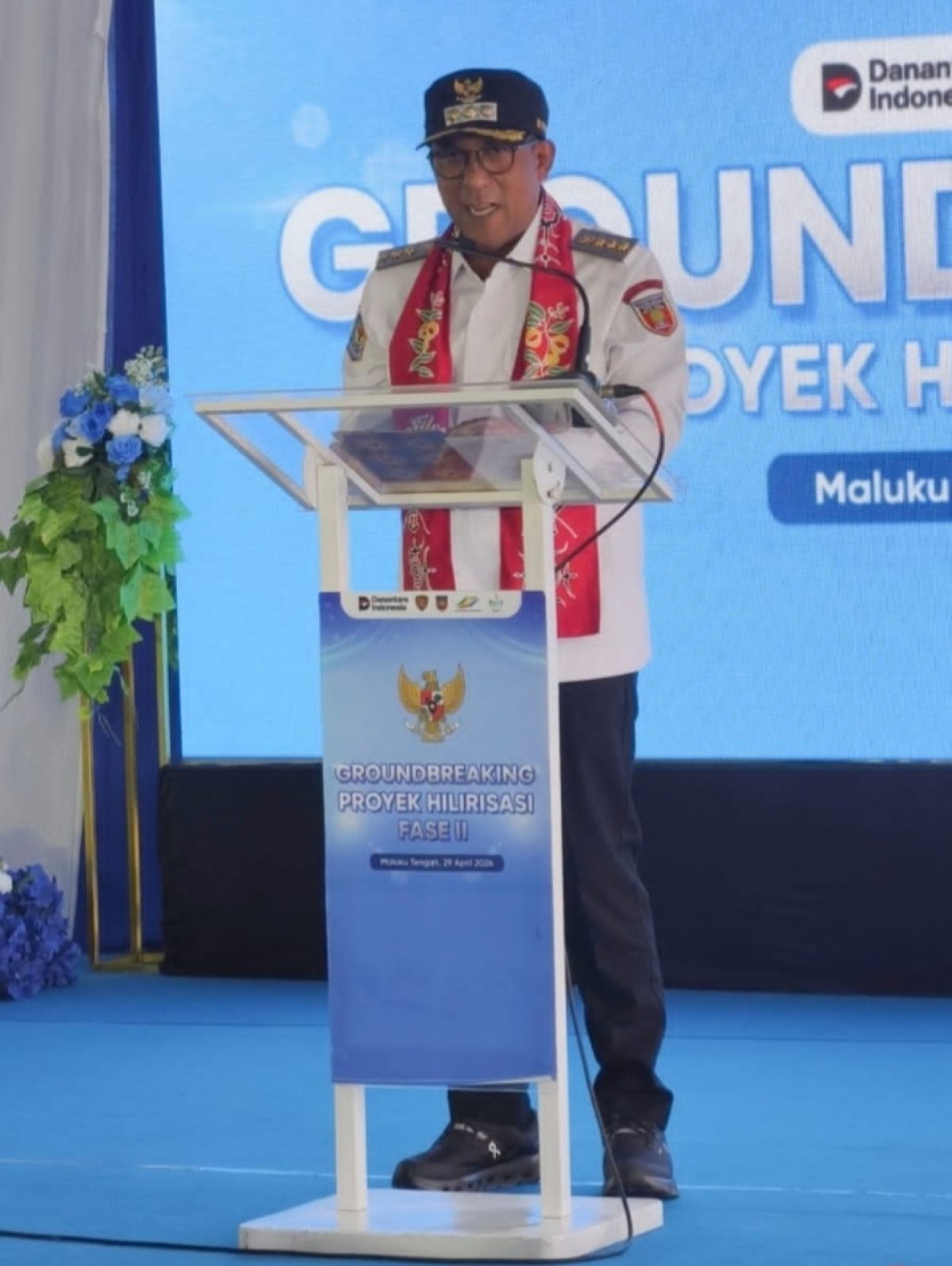 Bupati, Maluku Tengah Zulkarnain Awat Amir Mengajak Masyarakat Untuk Berkebun, Ajakan Ini Disampaikan Saat Groundbreaking Pabrik Kelapa - Pala