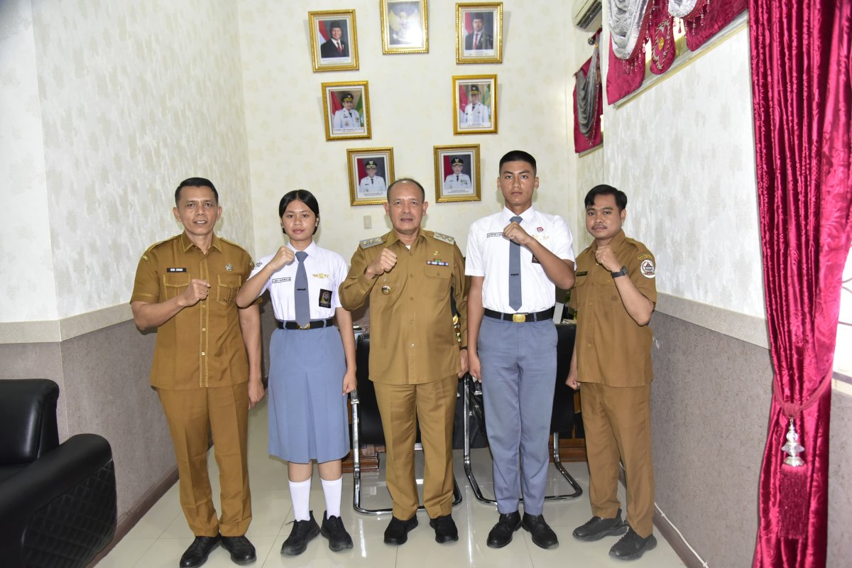 Wakil Bupati Tapteng Lepas Calon Paskibraka 2026 Menuju Seleksi Provinsi dan Nasional