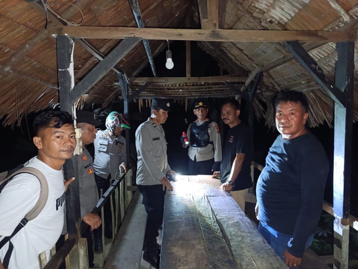 Ciptakan Kamtibmas Kondusif, Polsek Kolang Gelar Razia Rutin di Tempat Hiburan Malam