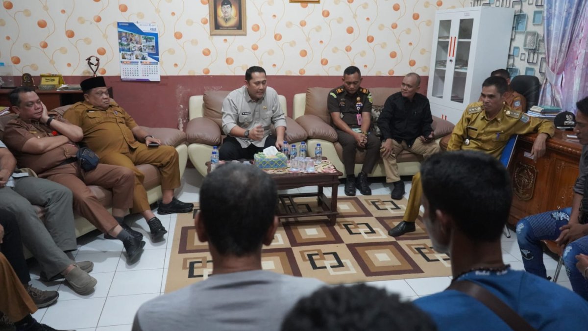 Gelar Audiensi Bersama Delapan Temenggung SAD, Bupati M. Syukur Selesaikan Polemik Masalah  Kesalahpahaman Terhadap Bantuan Keramba Ikan Dari Kemensos