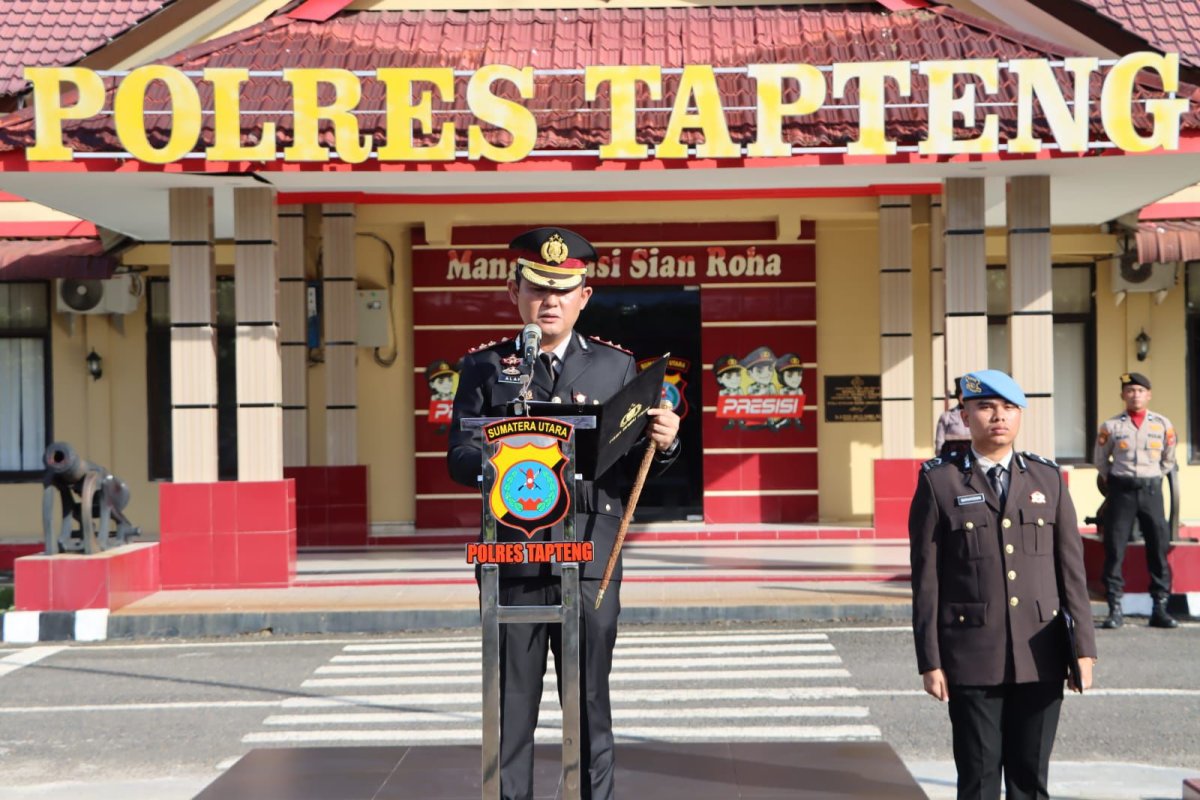 Polres Tapanuli Tengah Gelar Upacara Bendera Peringati Hari Lahir Pancasila