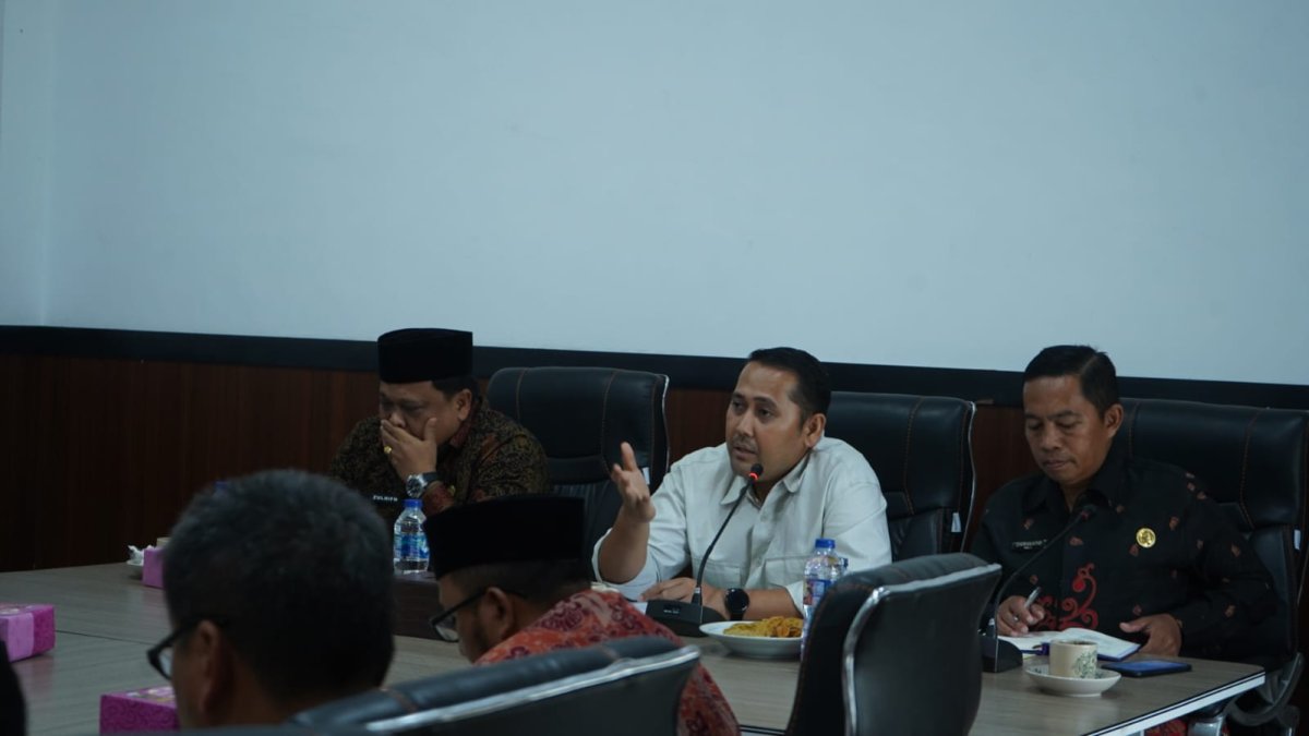 Harga TBS Anjlok Drastis, Bupati M. Syukur Murka: Perusahaan Sawit Dilarang Turunkan Harga
