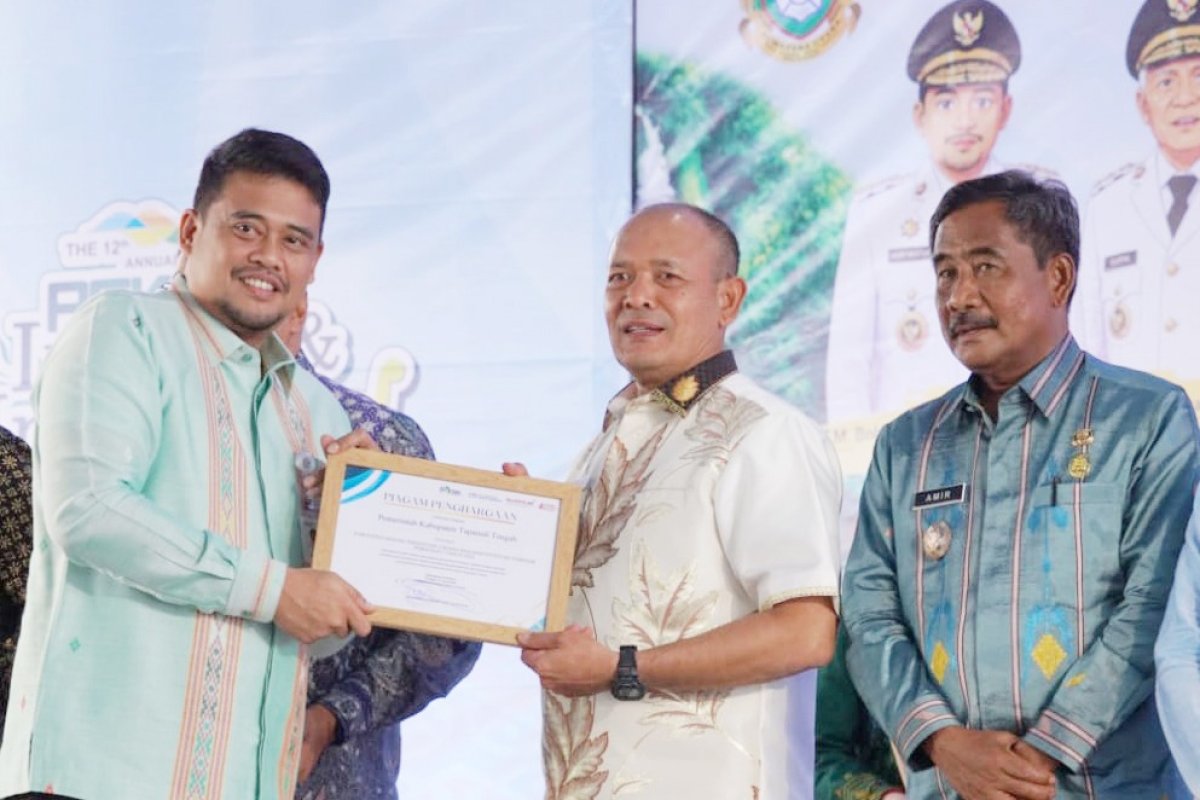 Pemkab Tapanuli Tengah Raih Peringkat Pertama Capaian Realisasi Investasi Sumatera Utara Tahun 2025