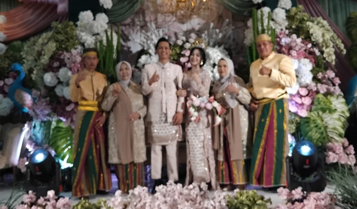 Mantan Bupati Tanjabtim H. Ambo Tang Akan Melangsungkan Resepsi Pernikahan Putranya dr. Benny & dr. Alya