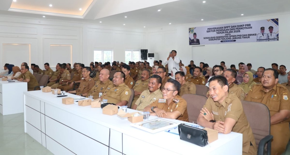 Pemkab Tanjabtim Serahkan SPPT PBB 2026 Sekaligus Sosialisasikan Sinergi Opsen PKB & BBNKB