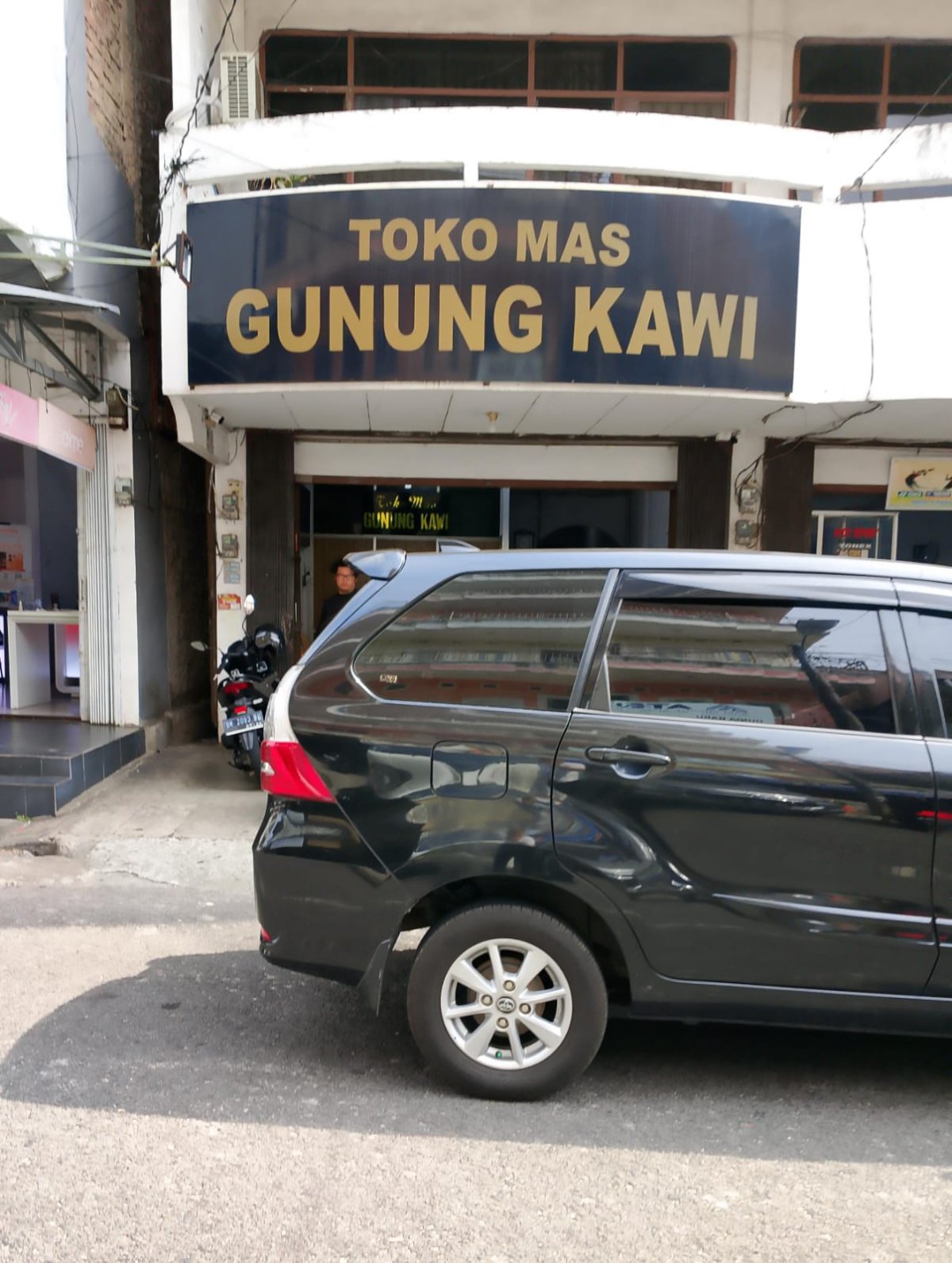 Bang Doi Kembali Jadi Sorotan, Kuasa Hukum Toko Mas Gunung Kawi Bantah Laporan Neli dan Tantang Pembuktian di Polda Babel