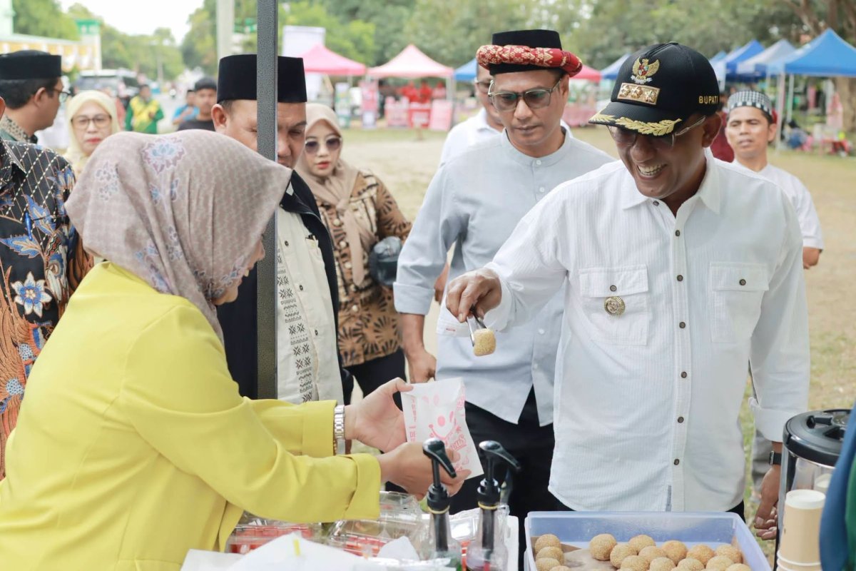 Bupati Maluku Tengah Luncurkan Program "Jumat Berkah" Bersama Samudra UMKM