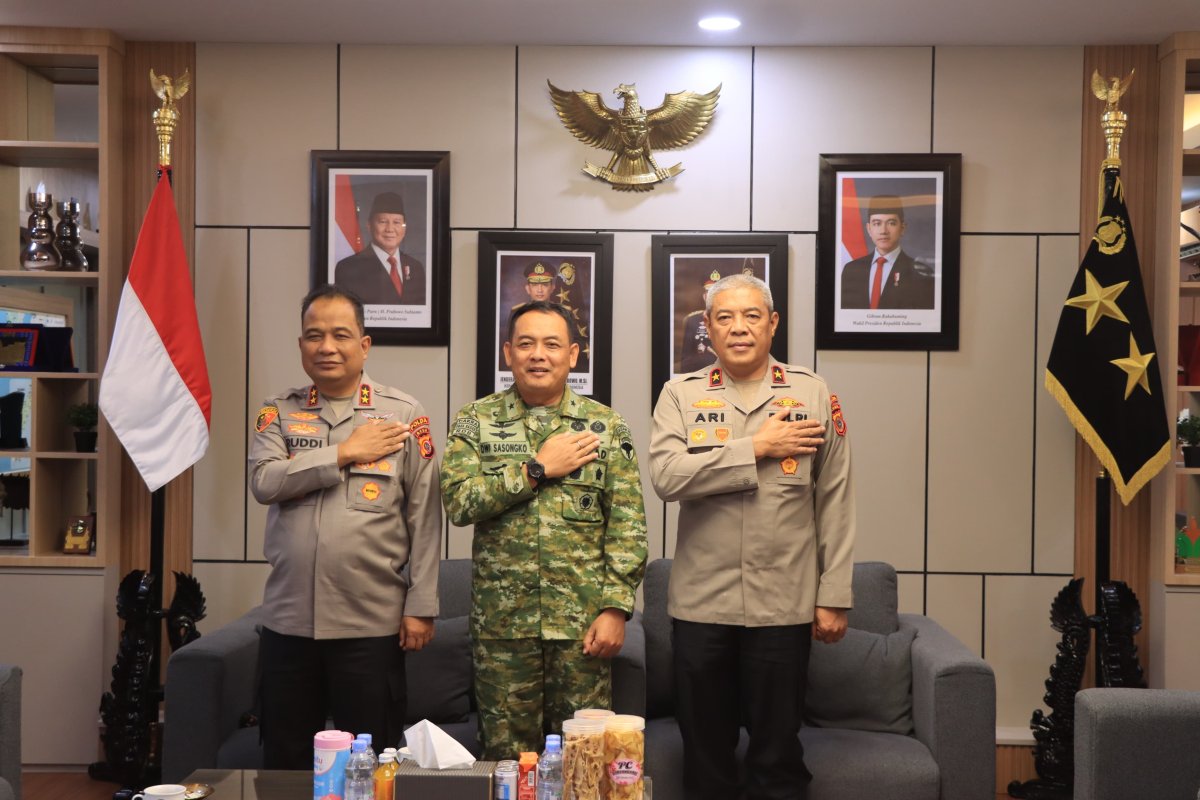 Kapolda Aceh Terima Silaturahmi Kasdam Iskandar Muda, Perkuat Sinergitas TNI-Polri