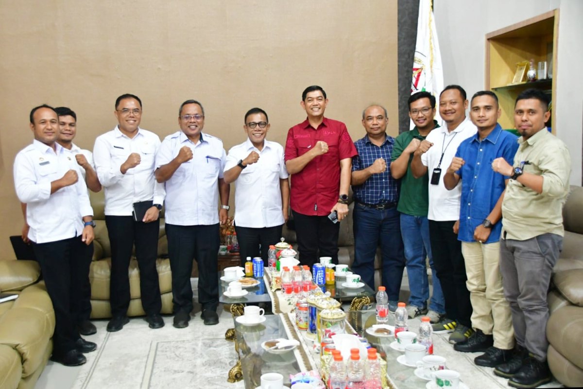 Bupati Tapteng Terima Audiensi Manager PLN UP3 Sibolga : Perkuat Sinergi Kelistrikan dan Pemerataan Listrik Desa