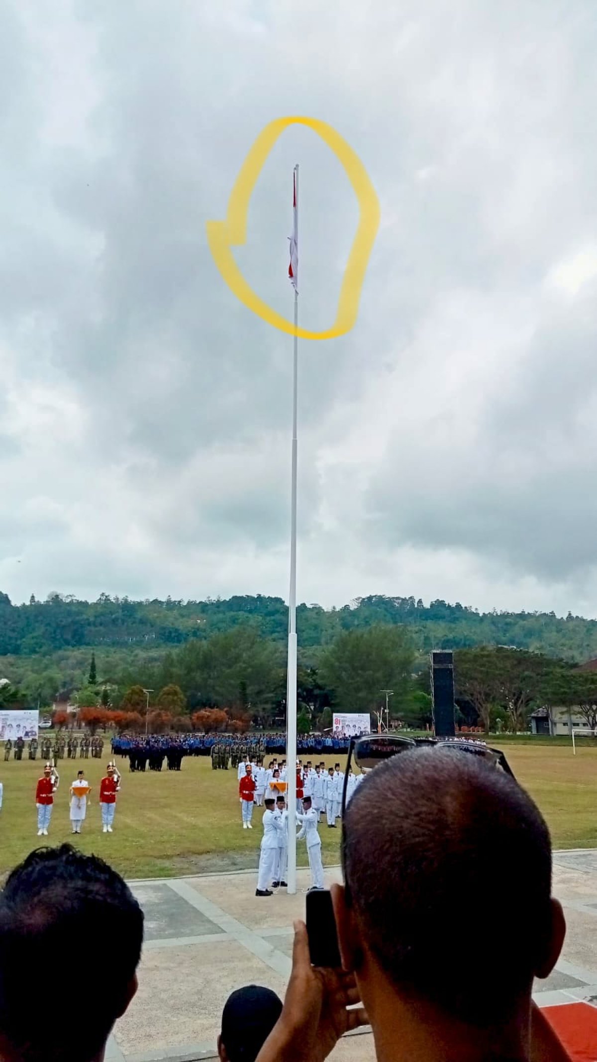 Dana Ratusan Juta Dipertanyakan, BENDERA MERAH PUTIH TAK BERKIBAR SEPANJANG UPACARA HUT RI ke-81 di Maluku Tengah