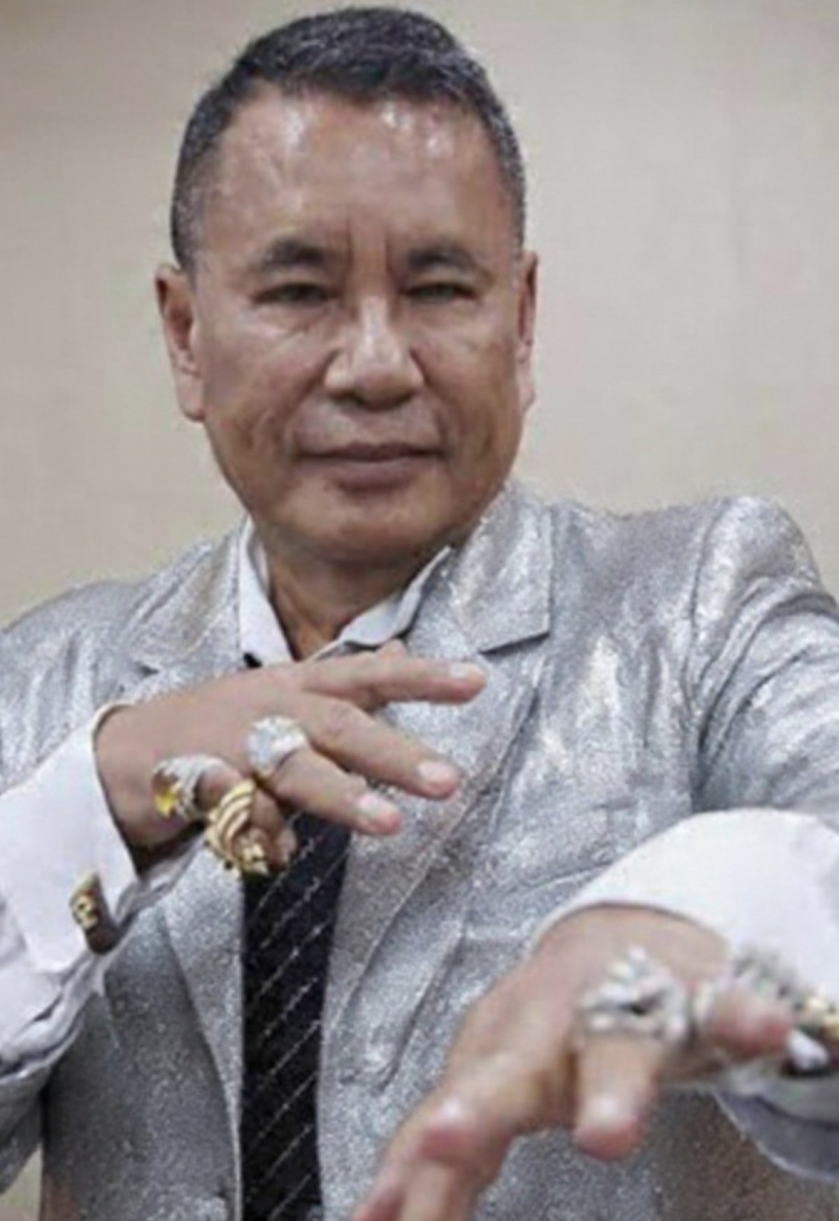 LEX INIUSTA: KETIKA HUKUM BUNGKAM DAN ETIKA DIINJAK DI RUANG PUBLIK.