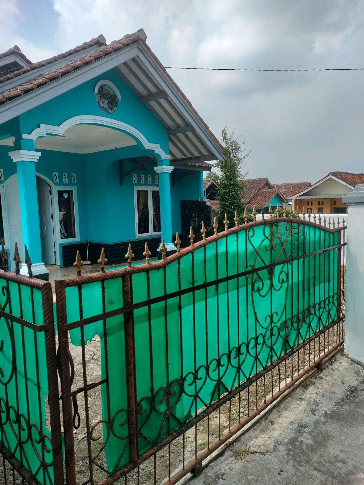 RUMAH BURONAN ICANG DI CIAWI TASIKMALAYA AKAN DISITA KORBAN