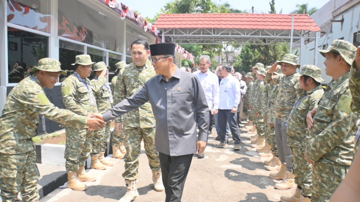 Hujan Rejeki dari Kota Bandung, Mendes PDTT Yandri Susanto Gelontorkan 3 Paket Batuan Strategis Untuk Kabupaten Merangin