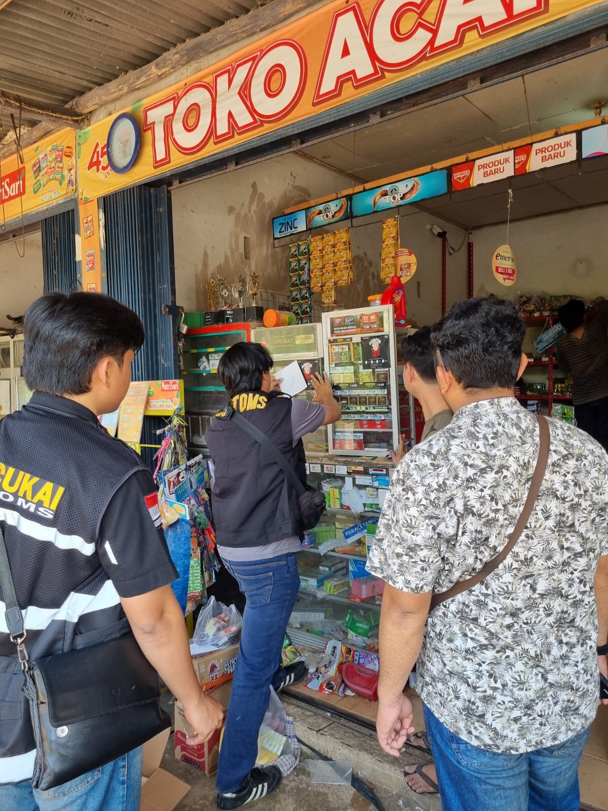 10.380 Batang Rokok Ilegal Meledak di Beltim! Dua Toko Disergap Tim Gabungan