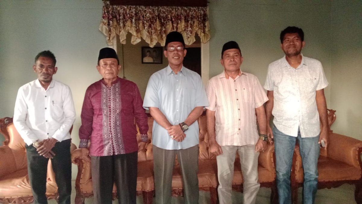KUASA HUKUM FANDI WAEL DALAM KONFERENSI PERS AKAN TEMPUH JALUR HUKUM