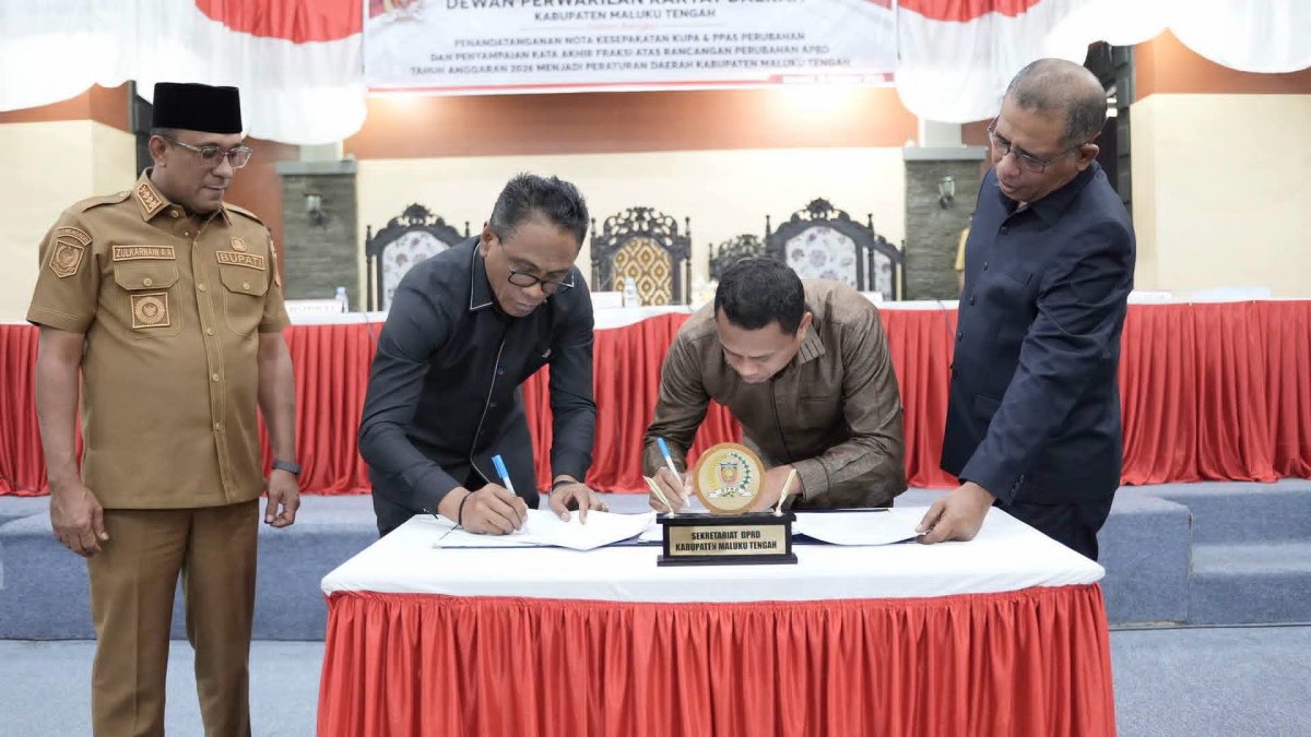 Bupati Maluku Tengah Bersama DPRD Teken KUA-PPAS APBD 2026