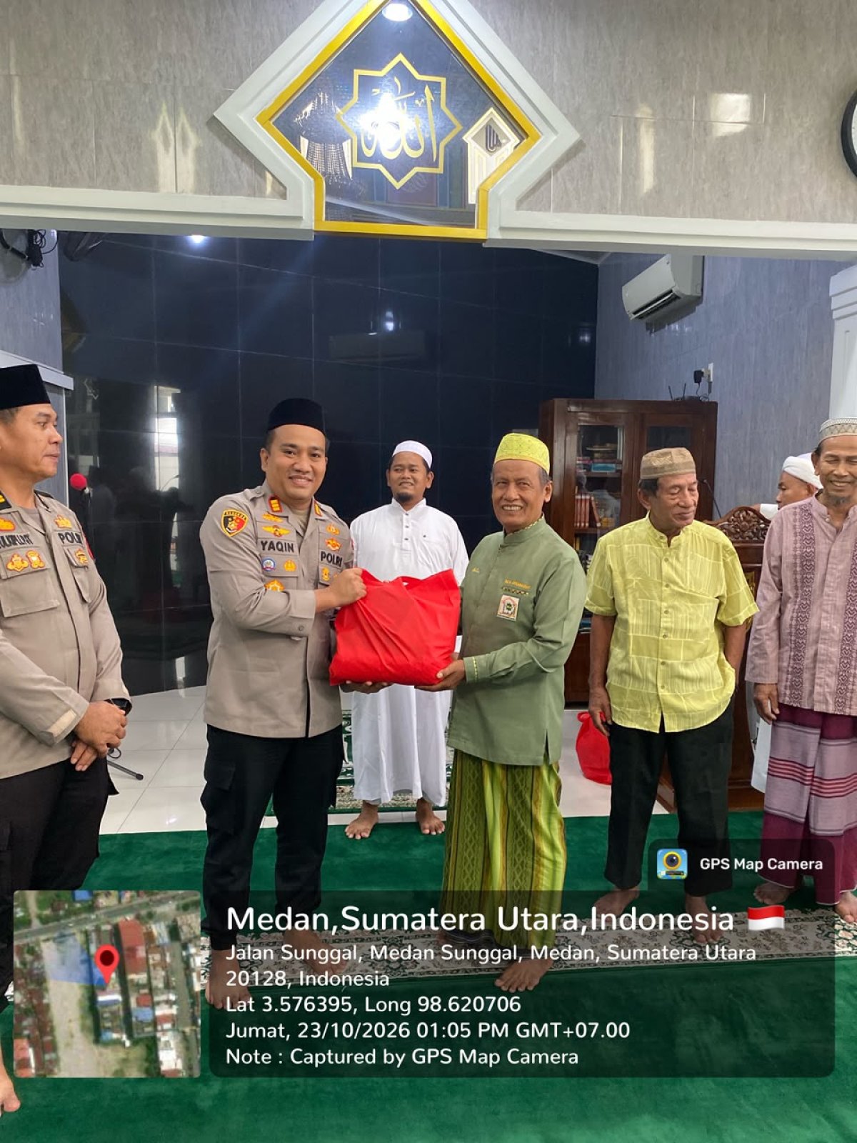 Kapolsek Sunggal Sholat Jumat Berjamaah Hingga Jumat Curhat, Bangun Dialog Langsung Dengan Masyarakat Sunggal