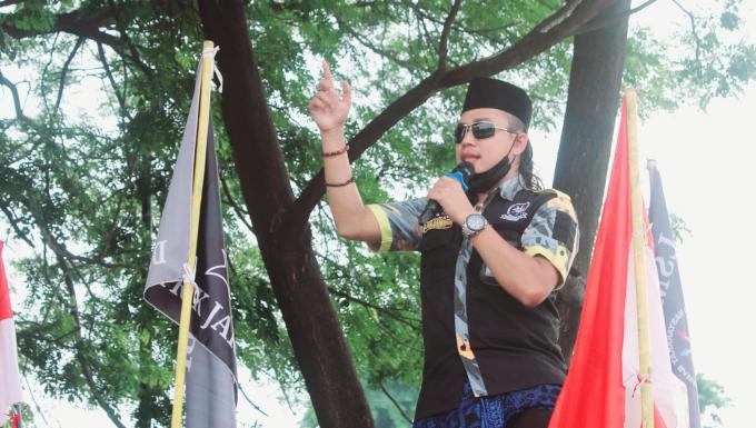 PJS LSM GMBI King Naga Angkat Bicara dan Sayangkan Pernyata'an Amir Hamzah Pada Debat Pilkada Lebak, Dirinya Sudutkan Pj Bupati Gunawan Rusminto Lucunya