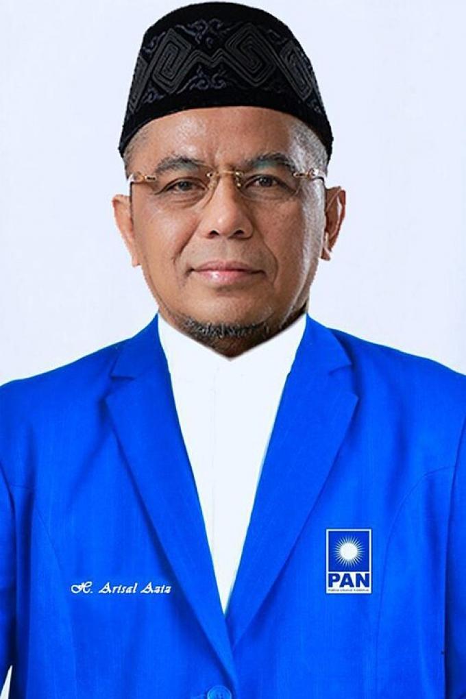 "Pantas Jadi Panutan" H. Arisal Aziz.  Berjuang Tanpa Pamrih Untuk Masyarakat Sumbar