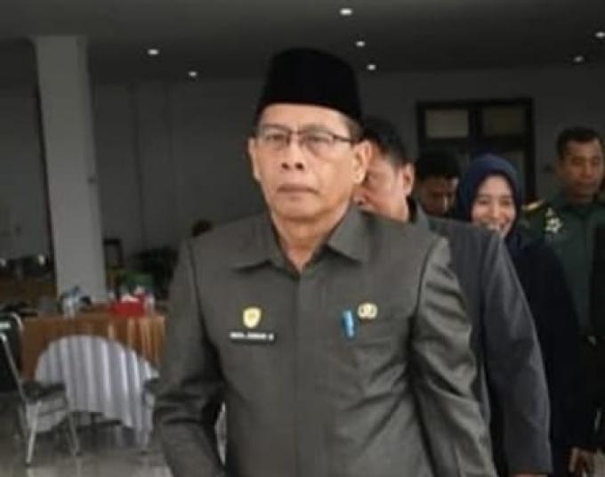 PEMKAB LOMBOK TIMUR tidak akan memberikan upaya bantun hukum terhadap dua Orang oknum ASN yang terjerat kasus hukum,Karena itu ranahnya KORPRI ungkap H. EDWIN HADIWIJAYA (Wakil Bupati Lombok Timur)