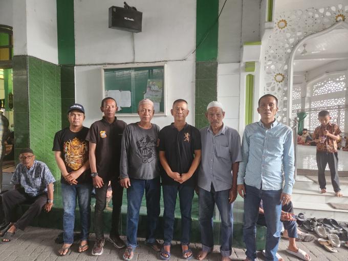 Ketua Pewarta Polrestabes Medan Gelar Jumat Barokah, 50 Nasi Bungkus Disalurkan di Masjid Jamik Medan Area