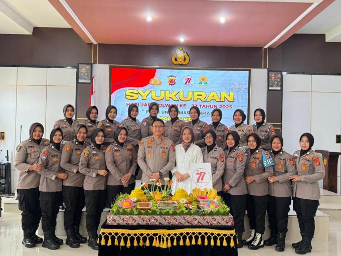 Polres Pidie Gelar Syukuran Hari Jadi Polwan ke-77